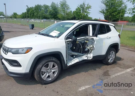 2022 Jeep Compass Latitude 4X4 из США, поврежденный, VIN 3C4NJDBB8NT232106